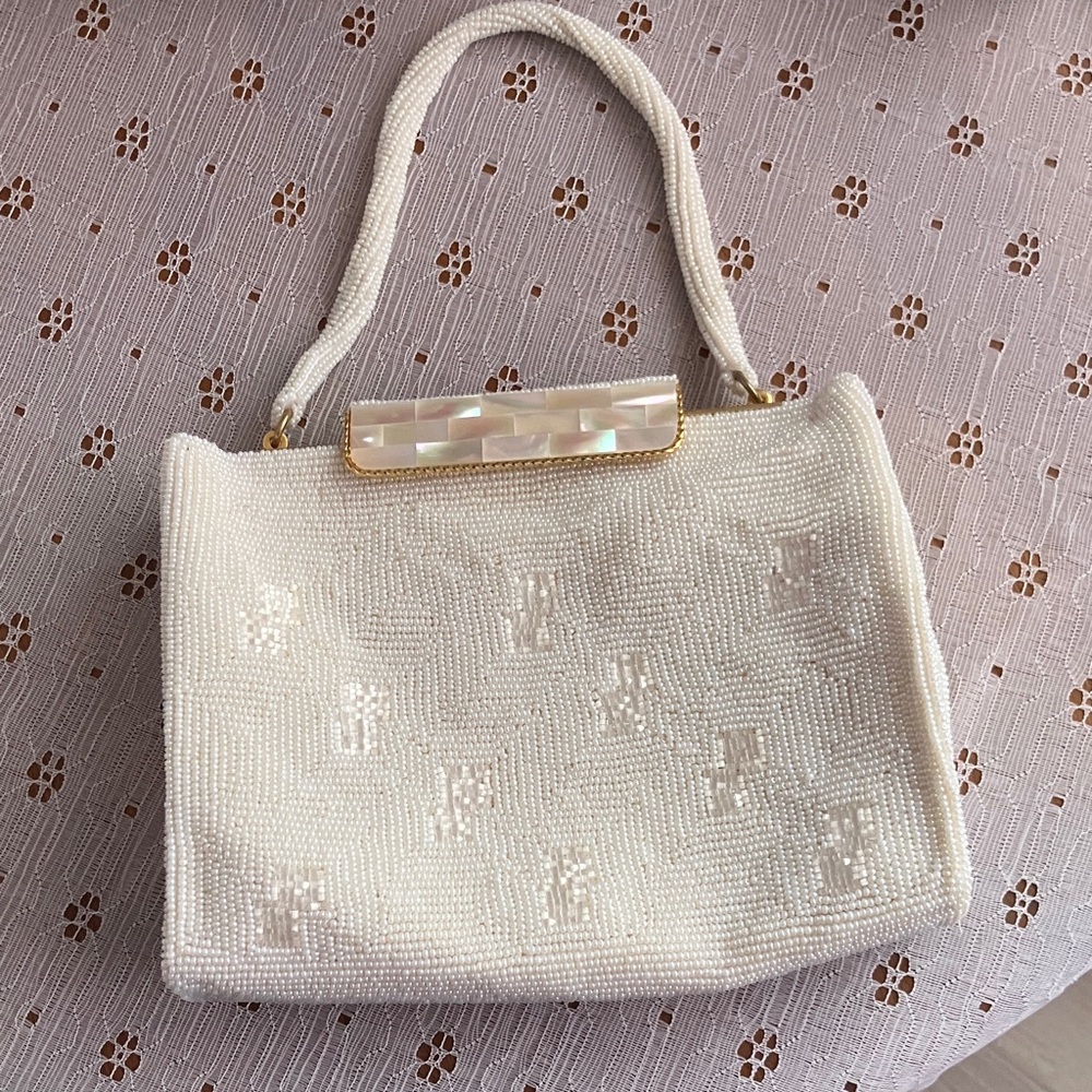 Vintage Elegant White Beaded Handbagp